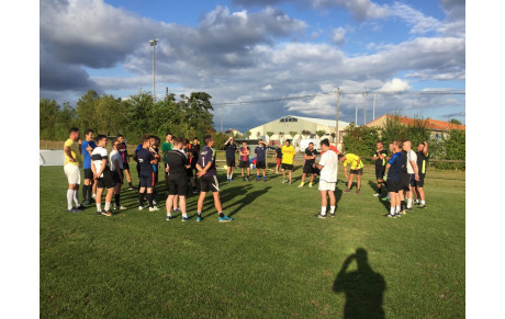 LES JEUNES PASSENT A COTE DE LEUR SAMEDI...